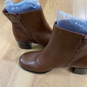 Gianni Bini Sz 7.5 Ankle Boots (New)